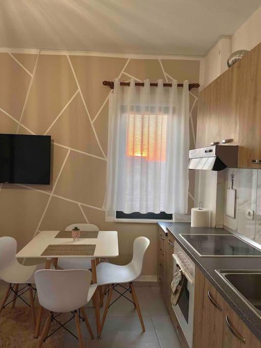 2+1 Apartment - Tirana City Center ภายนอก รูปภาพ
